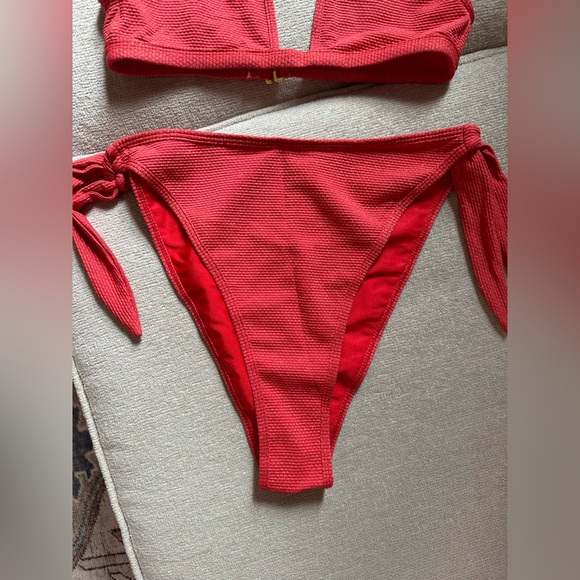 Tularosa Revolve swimsuit - Picture 10 of 14